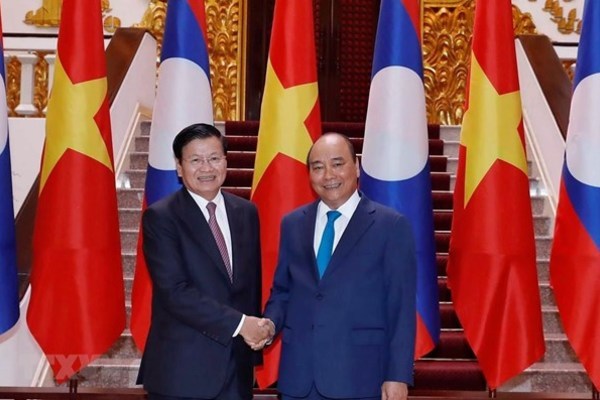 Vietnam, Laos issue joint statement