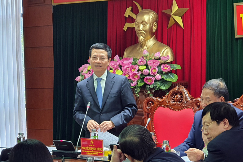 Nghe VietNamNet: Bộ TT&TT sẽ song hành cùng Hải Dương triển khai chính phủ điện tử