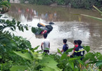 Xe Mercedes nằm dưới kênh ở Tiền Giang, 3 người chết bên trong