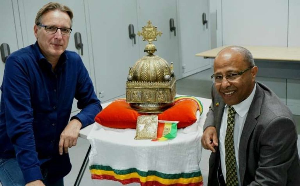 Looted 18th century crown returned to Ethiopia after decades