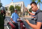 Bị lập biên bản, thanh niên nói ‘công an đánh dân’ khóa xe bỏ đi