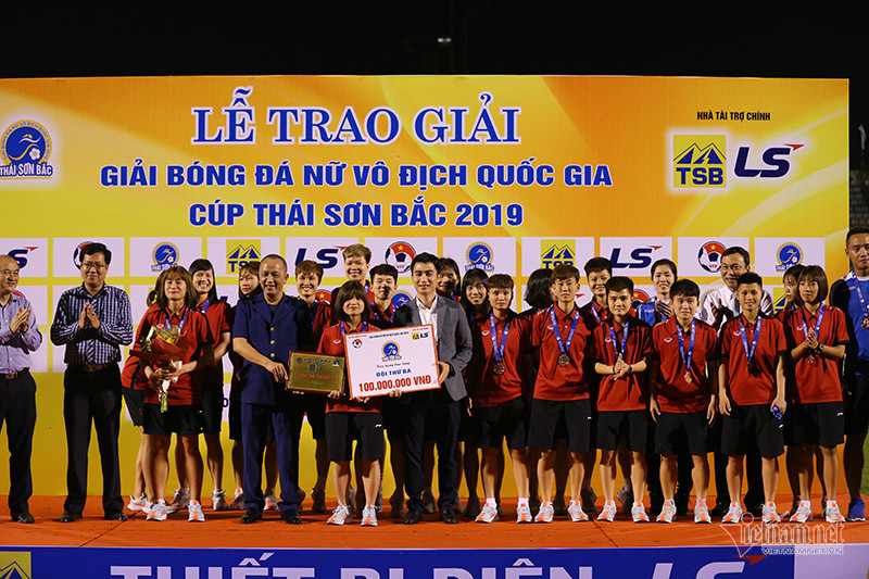 Đối thủ truyền kiếp ĐT Việt Nam làm điều chưa có 'tiền lệ' cho AFF Cup