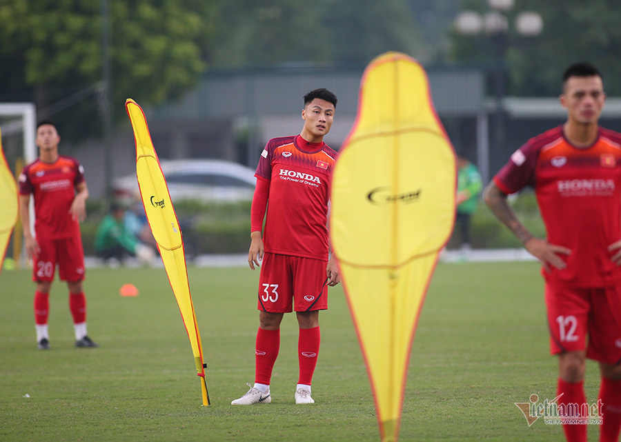 Lý do bất ngờ Mạc Hồng Quân bị loại khỏi tuyển Việt Nam