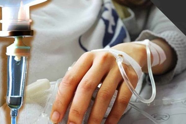 Cô gái 21 tuổi đã bị ung thư, bác sĩ cảnh báo thói quen xấu ở giới trẻ