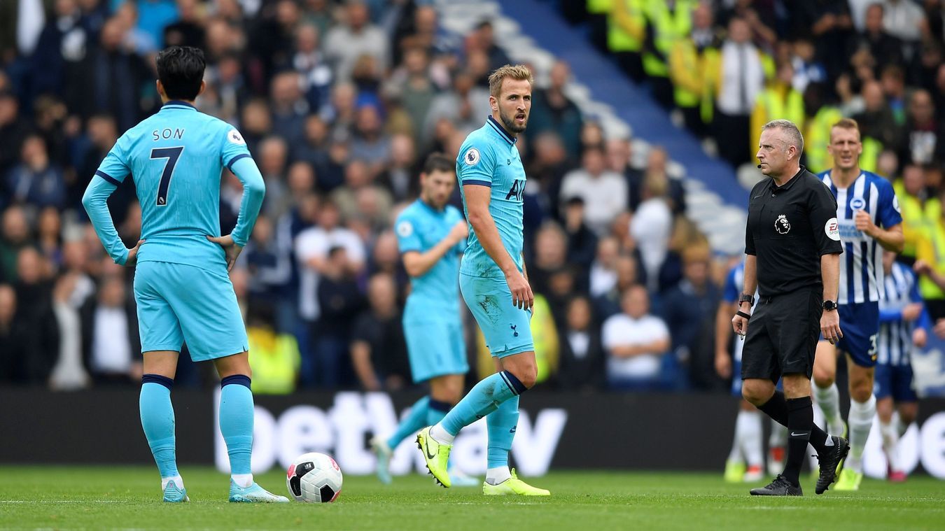 Lloris bị gãy tay, Tottenham thua trận thứ 5 liên tiếp