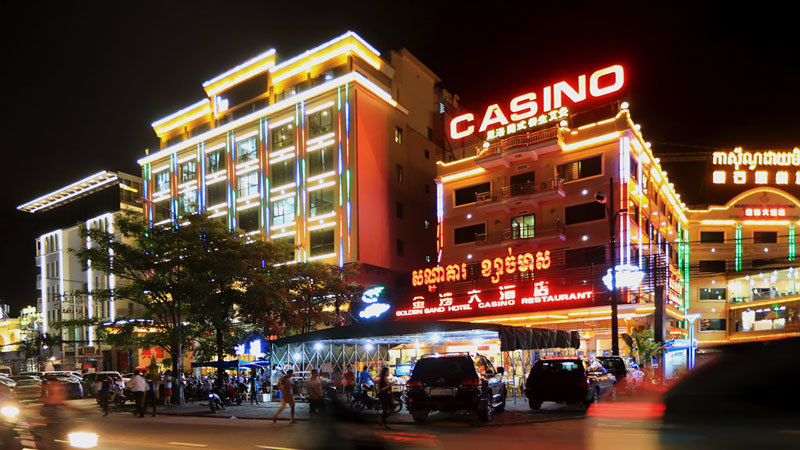 Bóng ma cờ bạc Trung Quốc: Dù có một số câu chuyện u ám về bóng ma cờ bạc ở Trung Quốc, nhưng không thể phủ nhận rằng đó là một phần của văn hoá và truyền thống của quốc gia này. Người ta có thể tìm thấy những tòa nhà cổ và các trò chơi cờ bạc truyền thống ở nhiều thành phố lớn của Trung Quốc, hứa hẹn mang lại những trải nghiệm độc đáo và không thể nào quên.