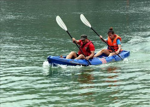 Kayaking in Vietnam and kayak racing in Tuyen Quang