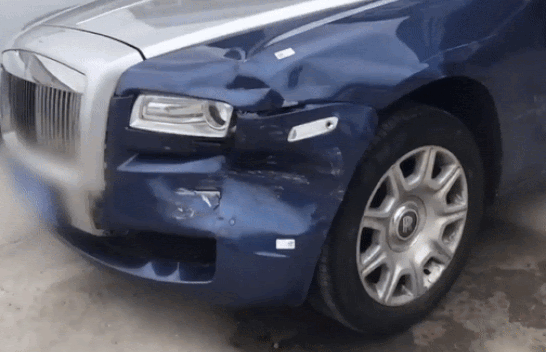 Những vụ va chạm với Rolls-Royce phải đền tiền tỷ gây sốt
