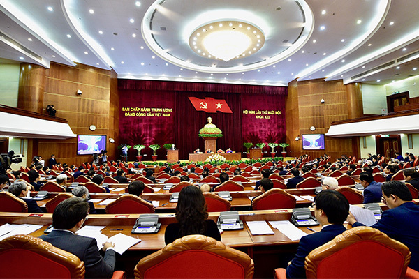 Ngày làm việc đầu tiên của hội nghị Trung ương 11