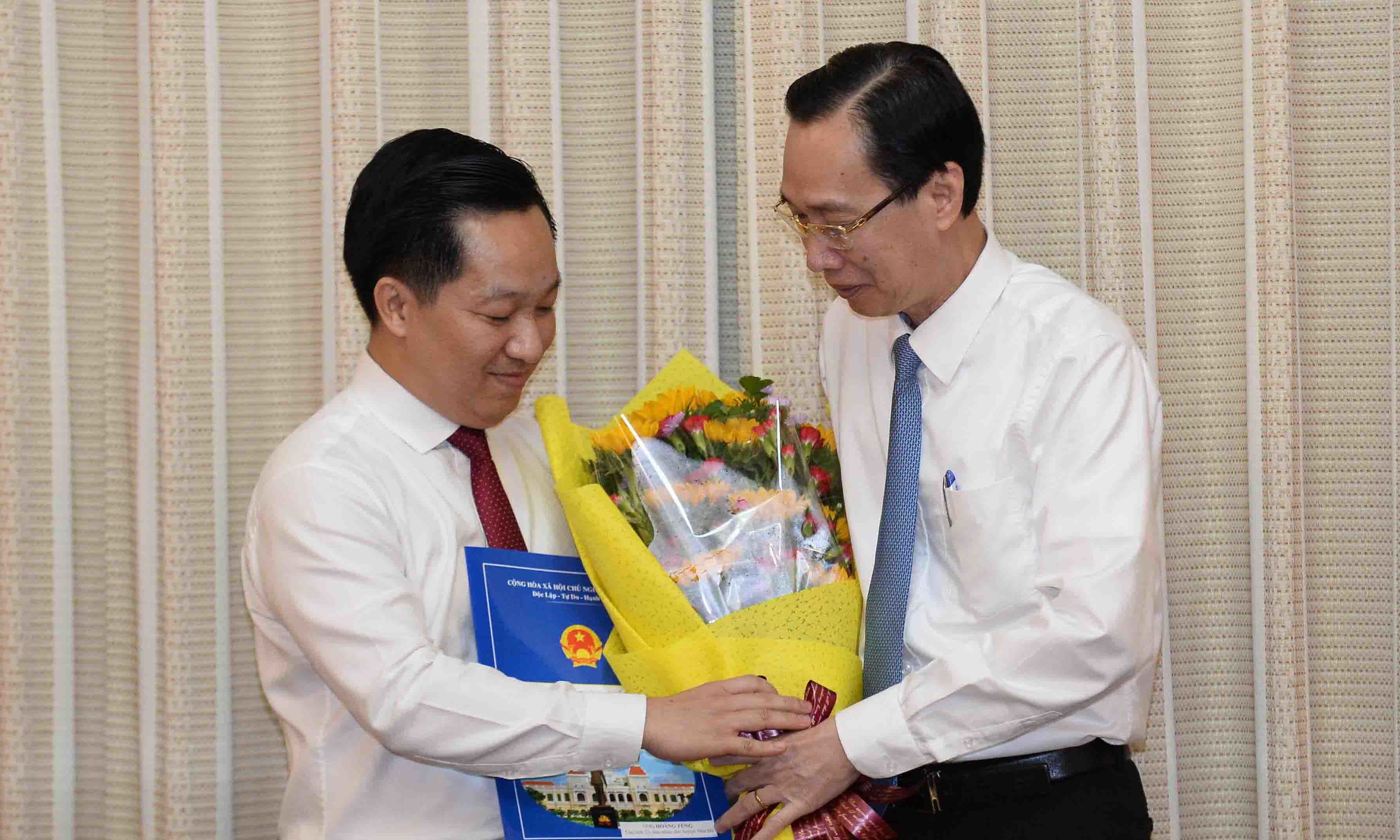 TP.HCM điều phó giám đốc Sở 8X về làm Chủ tịch huyện Nhà Bè