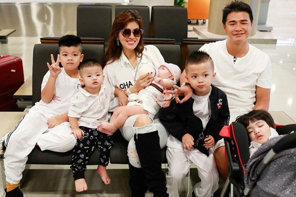 Những gia đình đông con nhất showbiz Việt, 4 vẫn còn là ít