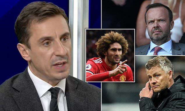 Gary Neville chỉ mặt những kẻ đang 