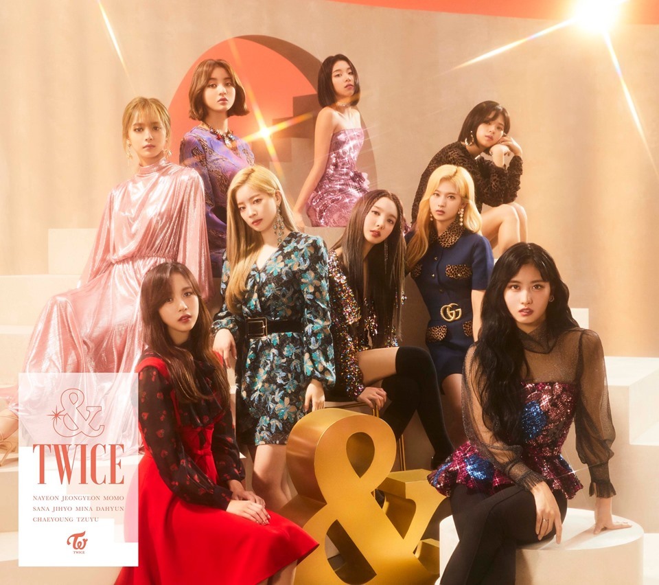 Sao Hàn 8/10: TWICE tiếp tục tung teaser album Nhật