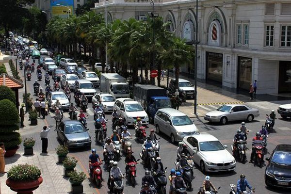 HCM City automobile registration fee doubles