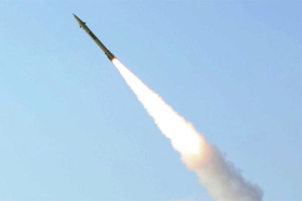 Iran hé lộ công cụ biến hỏa pháo thành tên lửa dẫn đường