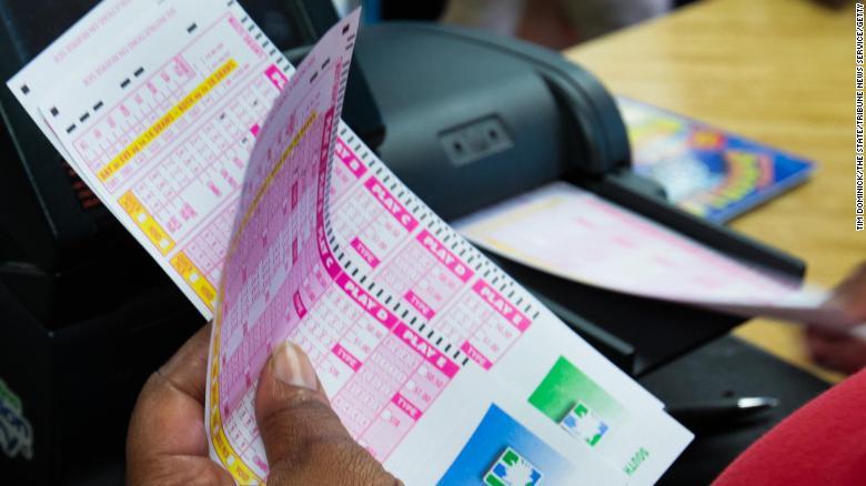 Kỷ lục: Gần 1.400 người cùng trúng giải xổ số 79 tỷ