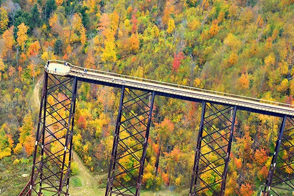 Nơi check-in tại các điểm du lịch nổi tiếng được thiết kế thế nào?