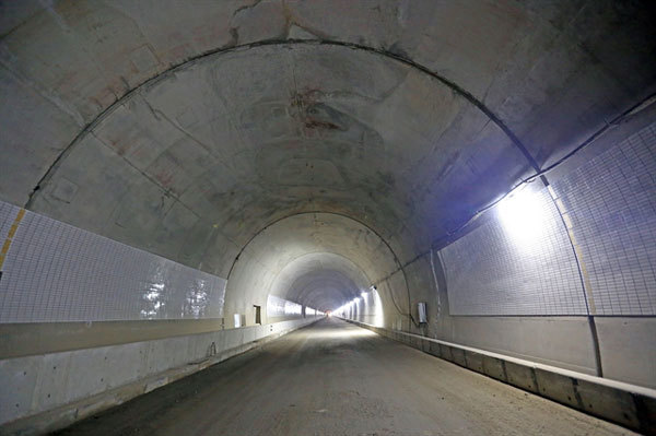 6.2-km Hai Van Tunnel 2 near completion
