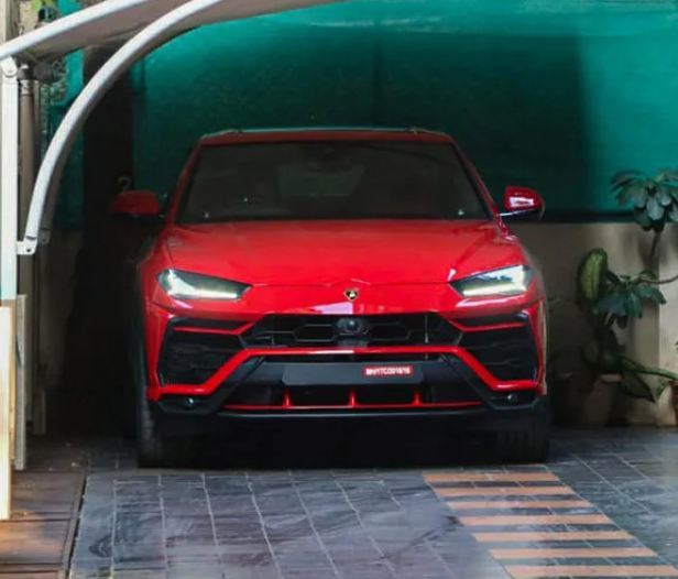Đại gia Ấn sắm Lamborghini Urus đỏ chói chỉ gần 10 tỷ