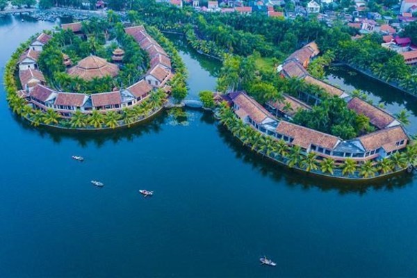 Tam Coc- Bich Dong in Autumn