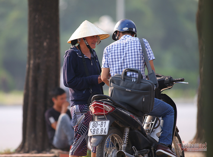 Con gái 12 tuổi, bất ổn vì bị sàm sỡ