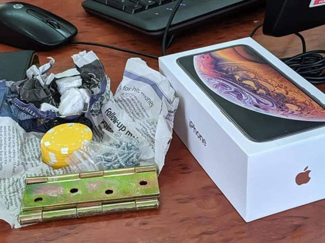 Mắc lừa chiêu làm tin bằng hộp iPhone toàn đinh, khách bị 'cuỗm' 29 triệu