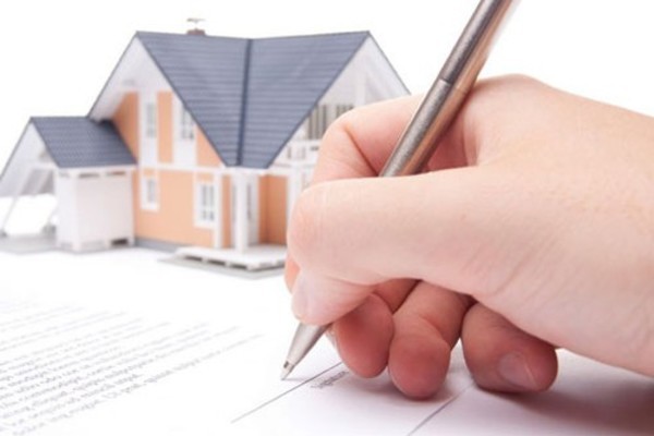 Chuyển nhượng QSD đất nhưng không chuyển nhượng nhà thì giải quyết thế nào?