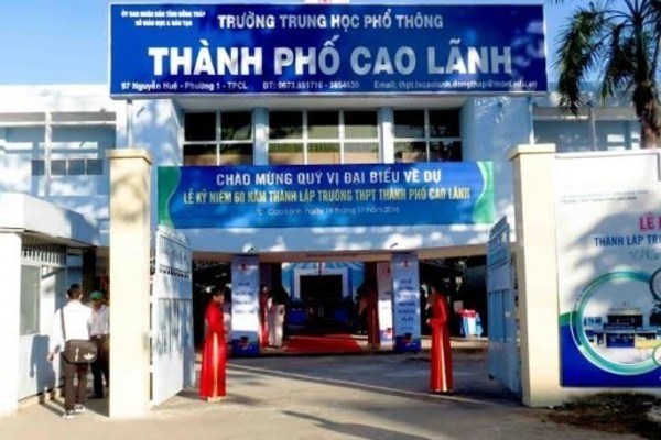 Học sinh viết thư đề nghị đổi giáo viên chủ nhiệm vì bị lạm thu