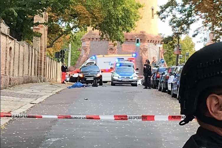 Xả súng gần giáo đường Do thái ở Đức, hai người thiệt mạng