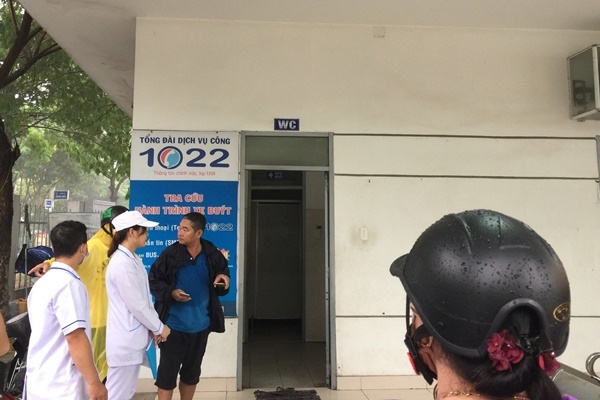 Tài xế xe buýt ở Đà Nẵng tử vong sau tiếng hét lớn trong nhà vệ sinh