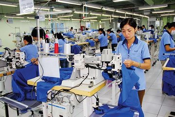 Garment companies struggle to escape Cut-Make-Trim production