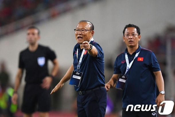 Thầy Park 'bỏ rơi' U22 Việt Nam, lấy Vàng SEA Games thế nào đây