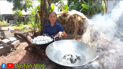 Dân mạng 'tố' bà Tân Vlog không trung thực, quảng cáo sản phẩm lộ liễu