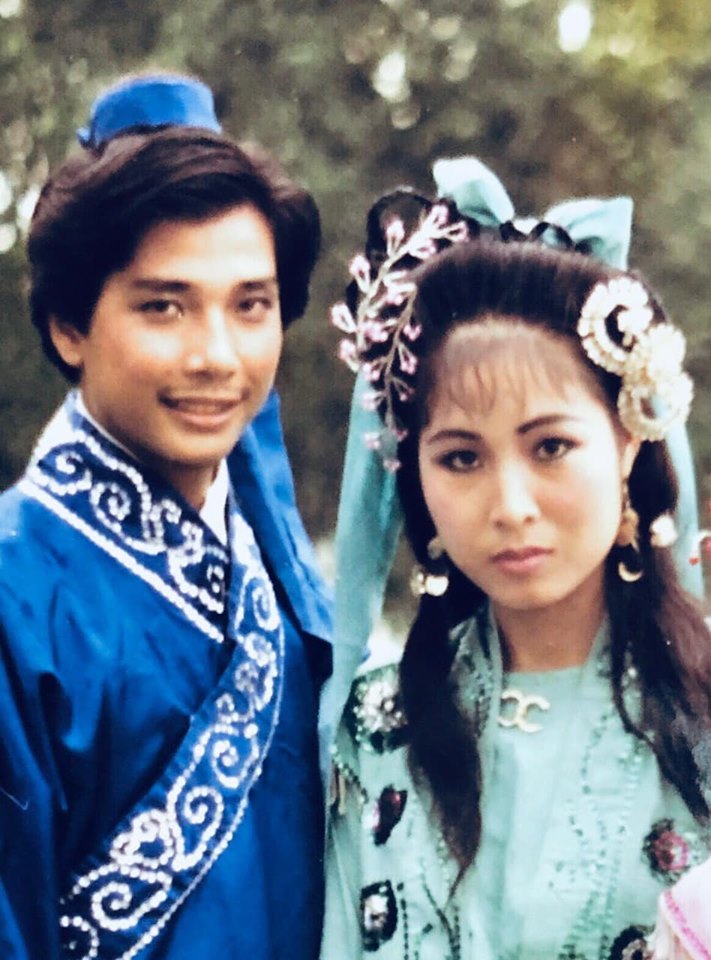Hồng Vân khoe ảnh với chồng Lê Tuấn Anh cách đây 33 năm