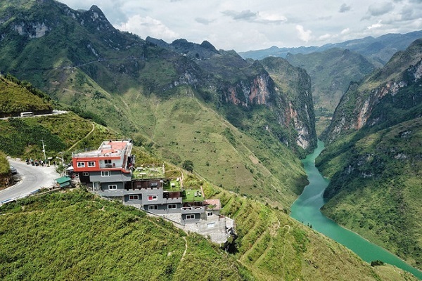 Từ ‘Sao các người dám?’ đến ngôi nhà Panorama