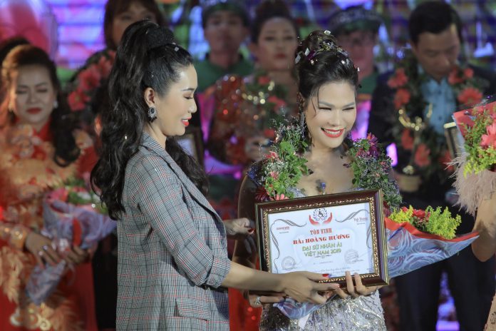 Hương Hoàng Trở Thành Đại Sứ Nhân Ái Việt Nam 2019