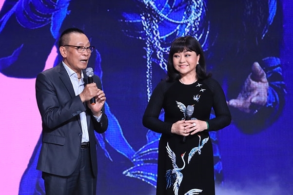 Danh ca Hương Lan nhận NSND Ngọc Giàu là mẹ