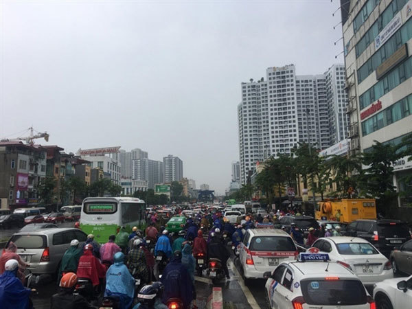 High-rise apartments trigger Hanoi traffic hotspots