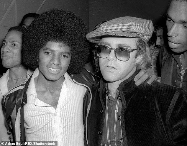 Elton John nghĩ Michael Jackson bị bệnh tâm thần