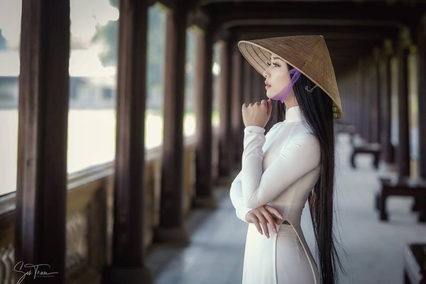 Hue waives entrance fees for women in ao dai on Vietnamese Women's Day