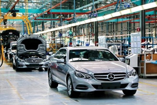 Vietnam projected to have all-time high net car imports of US$3.4 billion