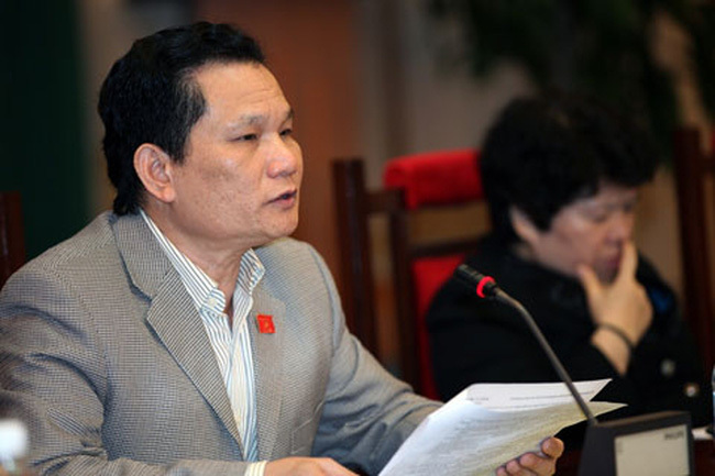 Làm thêm giờ và tăng tuổi hưu là còn tranh cãi nhất