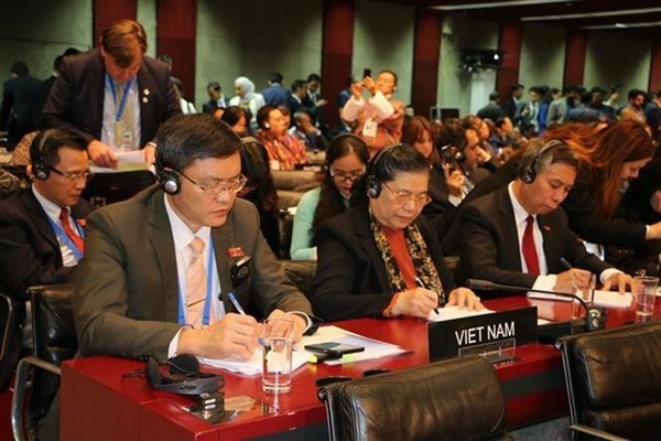 Vietnamese NA Vice Chairwoman meets IPU leader, Cuban counterpart