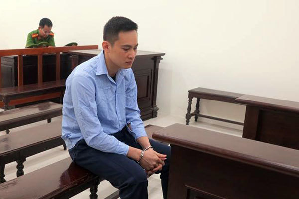 Ngoại tình với chủ quán massage, chém hút chết anh vợ vì bị cản