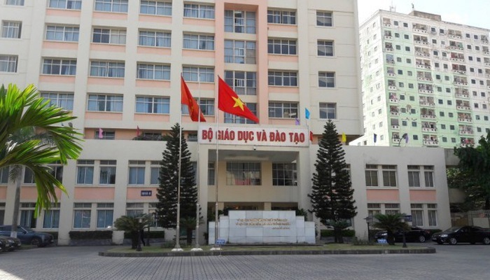 Phản hồi thông tin trong bài Bộ Giáo dục yêu cầu dừng hợp tác với 