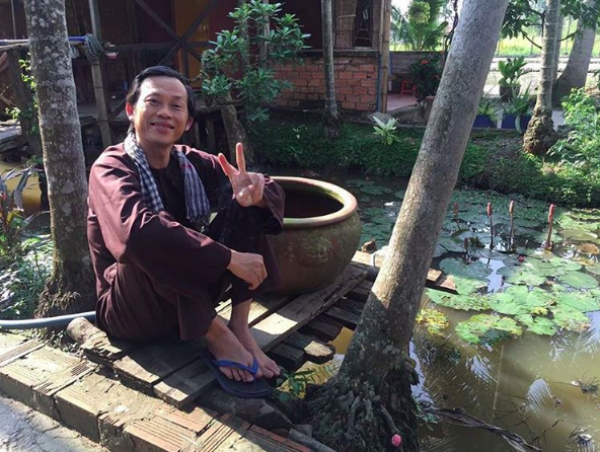 Sao Việt sở hữu nhà, xe tiền tỷ vẫn mặc đồ chợ, đi xe máy, ăn cơm bụi - Ảnh 3.