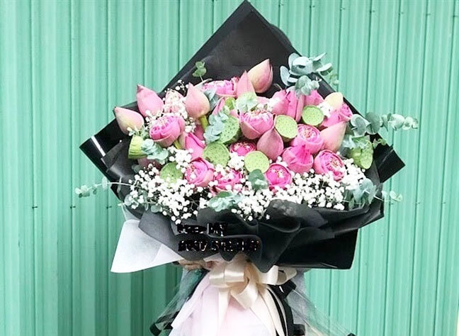 Bó hoa khổng lồ - xu hướng quà tặng 20/10 năm nay
