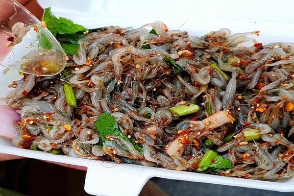 Tép nhảy, súp rắn và những món ăn lạ nhất thế giới