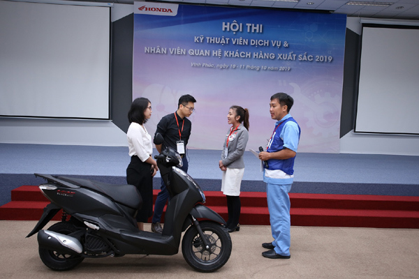 Honda trao giải Kỹ thuật viên, Nhân viên quan hệ khách hàng xuất sắc