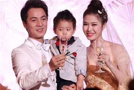 Lưu Đê Ly, Giang Hồng Ngọc và loạt sao Việt có con mới tính chuyện cưới